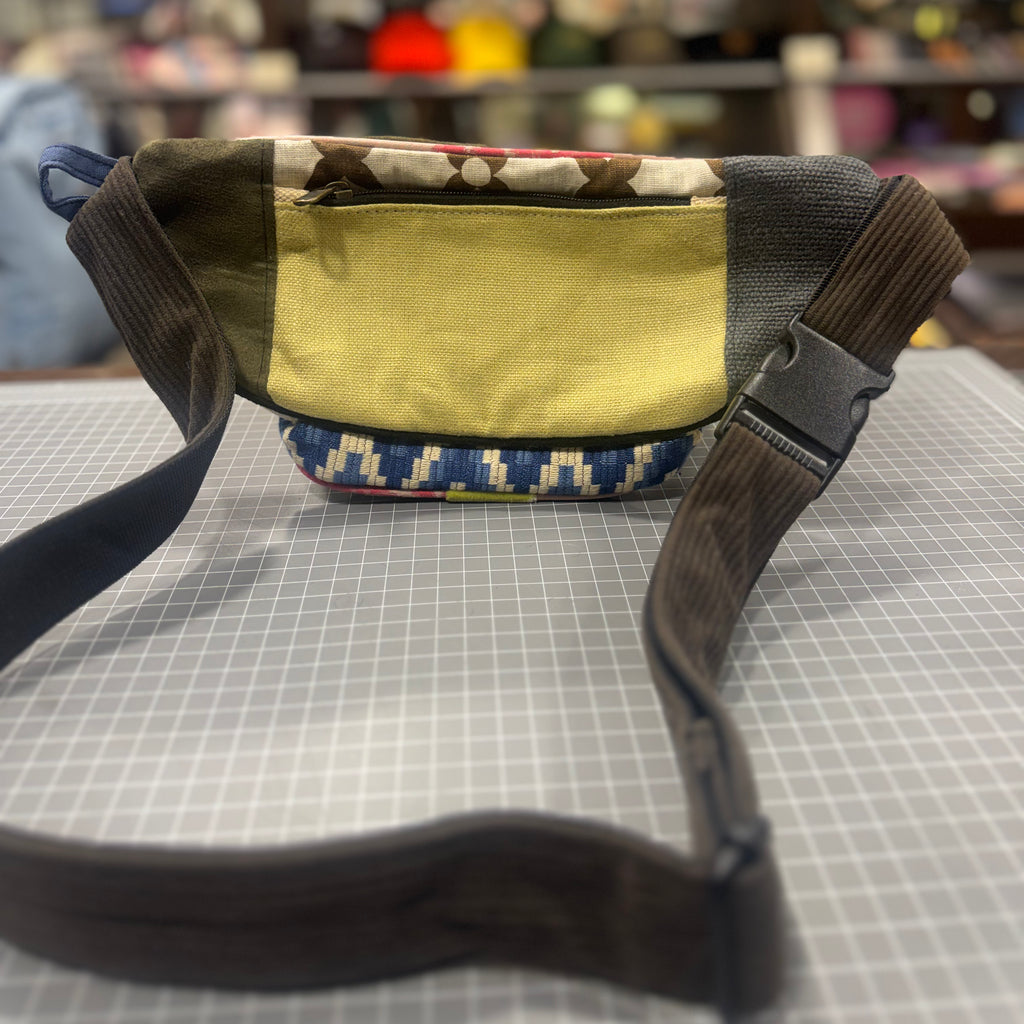 Glorious Gold ⚜️ BeeKeeper Bumbag (Da Vinci Collection)