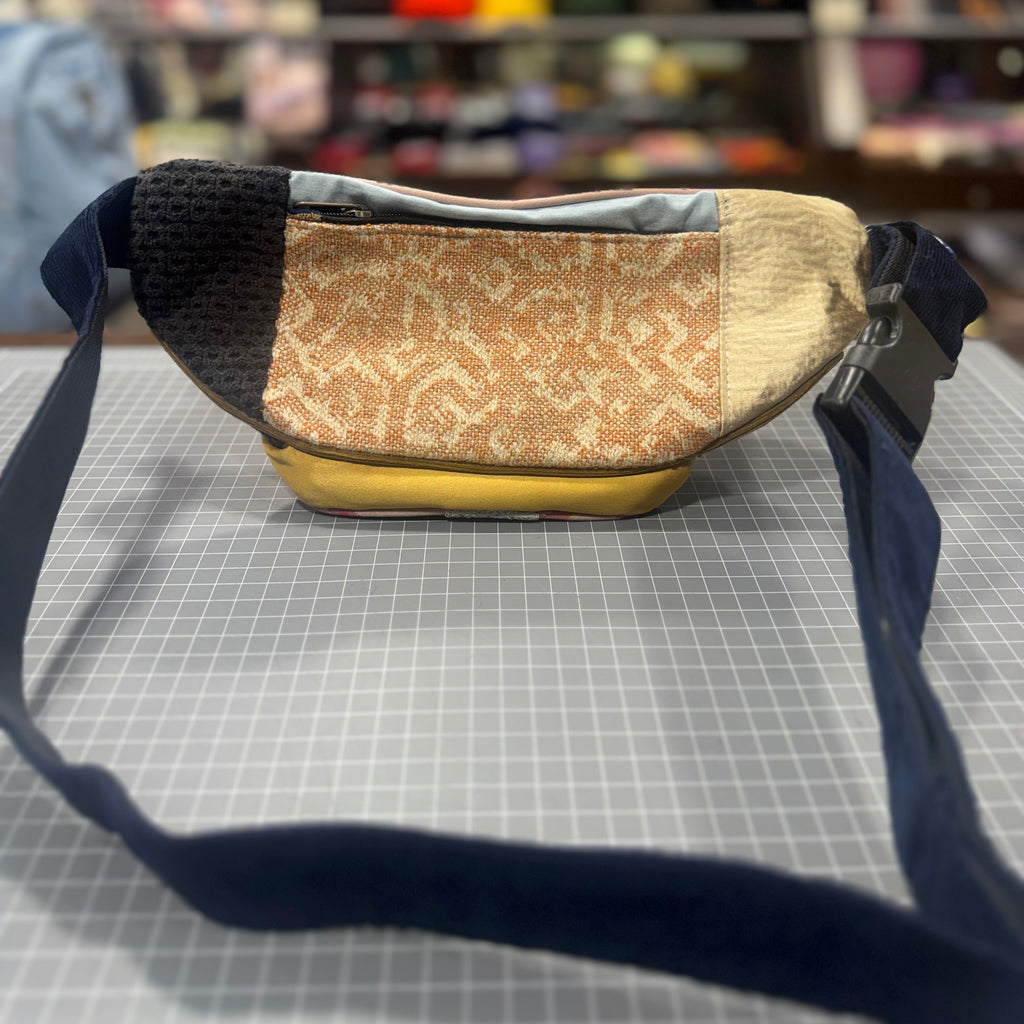 Picnic Time 🥪 BeeKeeper Bumbag (Da Vinci Collection)