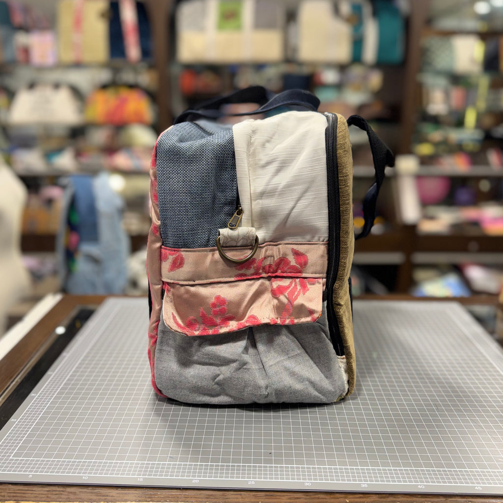 Pink and Blue 🍬 Large BeeKeeper Weekender (Da Vinci Collection)