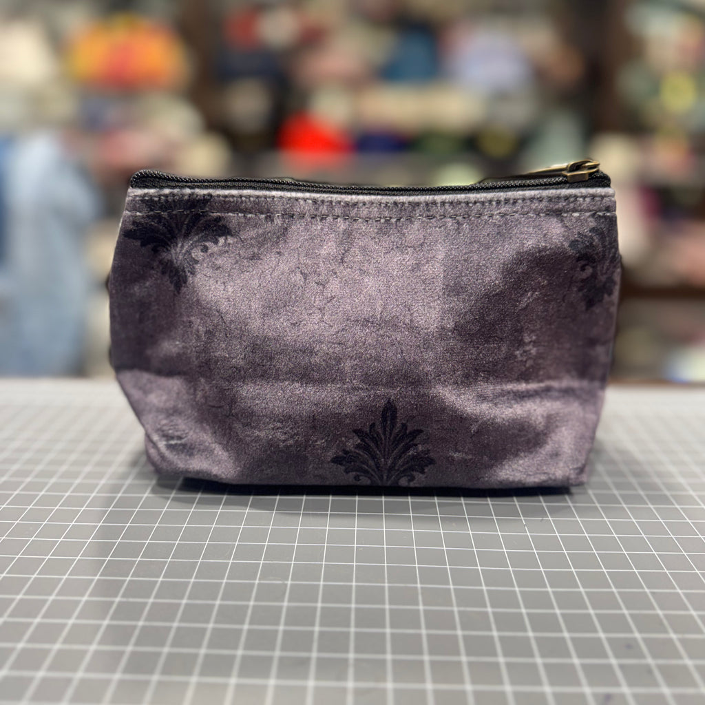 The Blue Flower 🌀 Small Toiletry + Makeup Bag