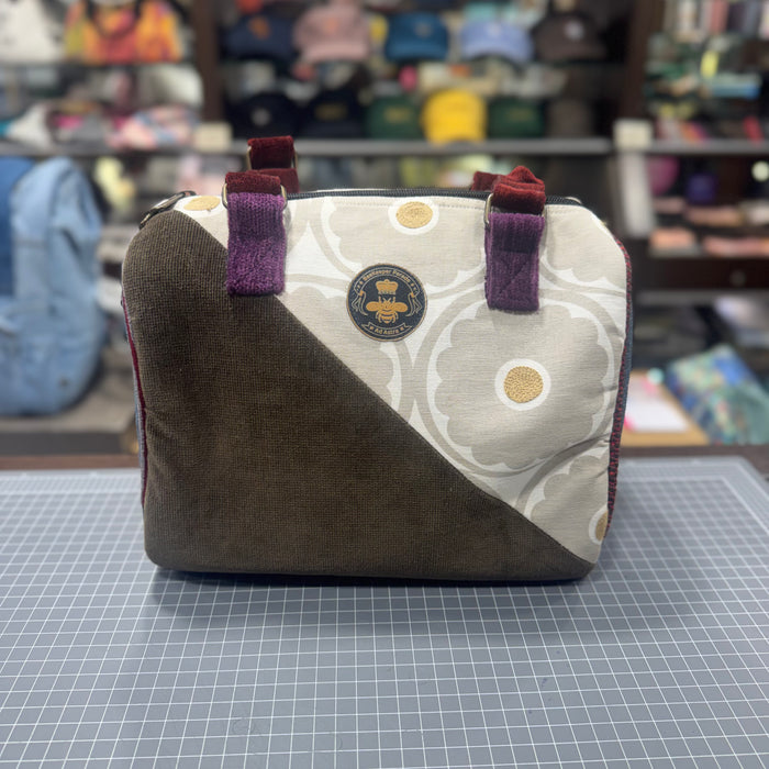 The White Flowers 🌼 BeeKeeper Mini Carry All Handbag