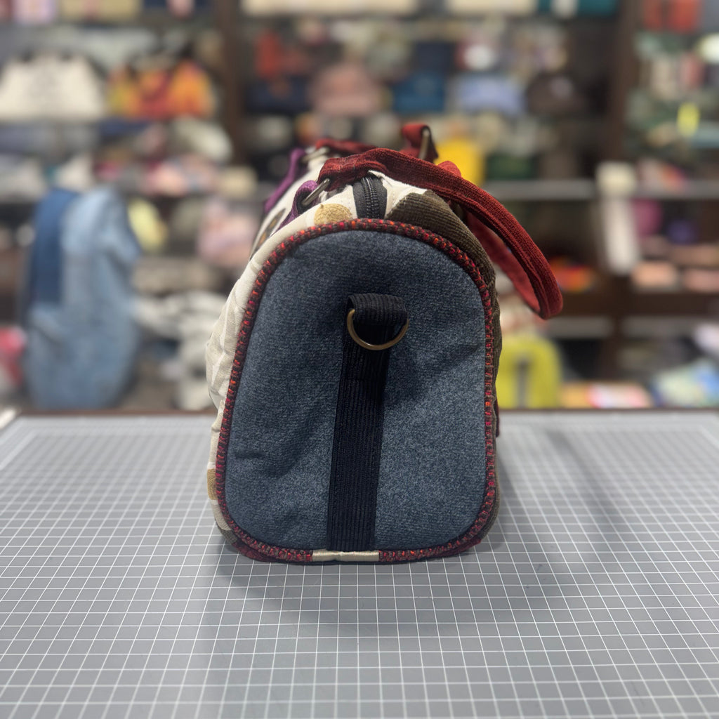 The White Flowers 🌼 BeeKeeper Mini Carry All Handbag