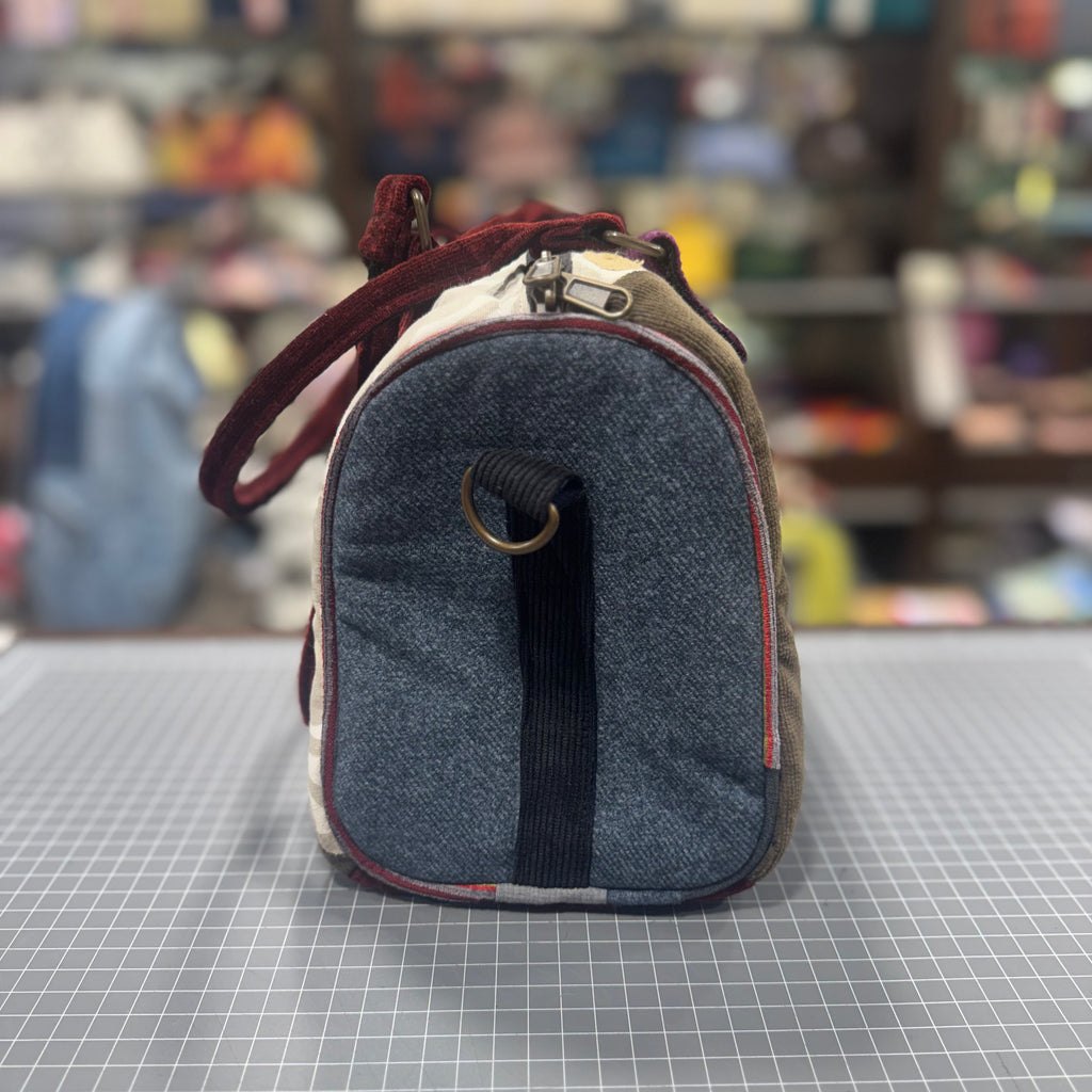 The White Flowers 🌼 BeeKeeper Mini Carry All Handbag