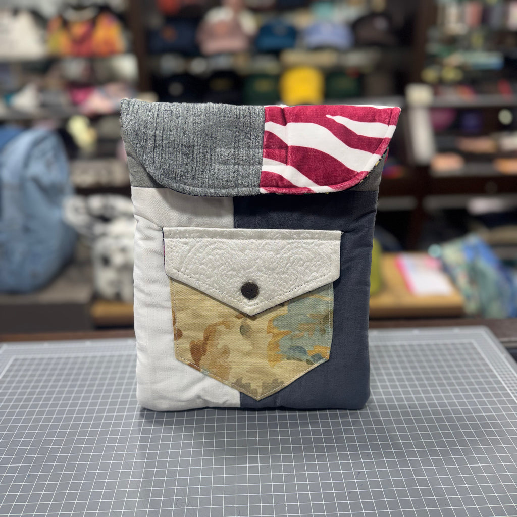 The Pink Zebra 🦓 10.5 inch BeeKeeper Tablet/iPad Sleeve