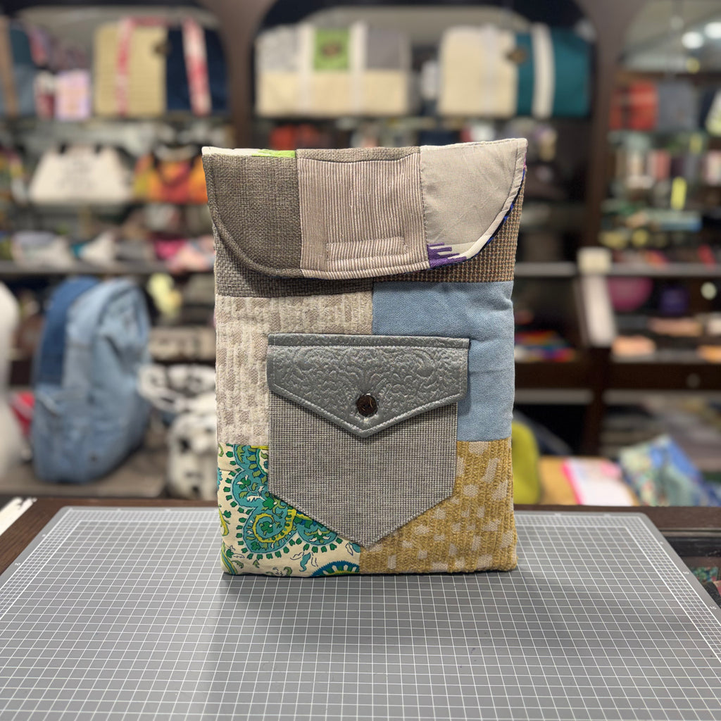 The St. Tropez No. 1 🏺 13 inch BeeKeeper Laptop Sleeve