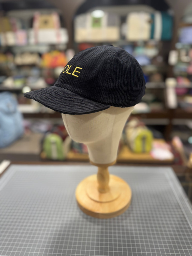 MOLE 💋 Embroidered Corduroy Cap 🧢 (Black)