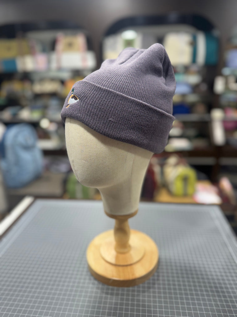 The Duck 🦆 Embroidered Beanie 🧢 (Mauve)