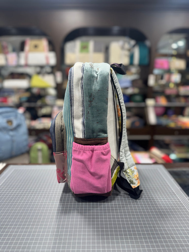 The Garden Pond 🏡 Mini-Royal BeeKeeper Backpack (Da Vinci Collection)