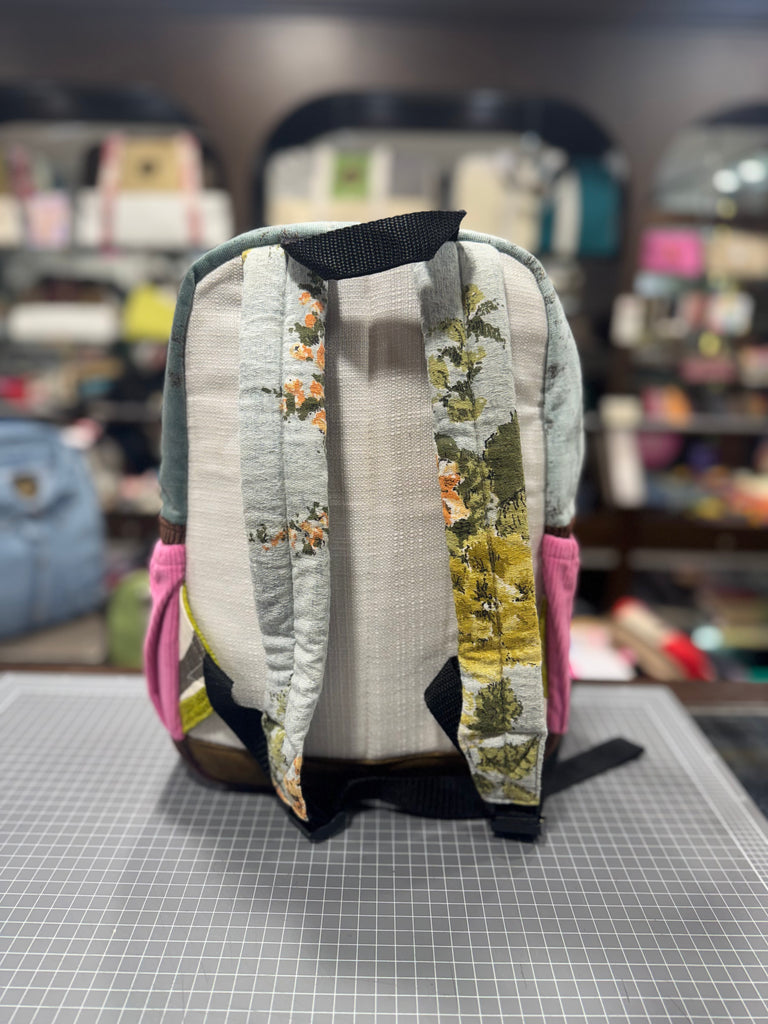 The Garden Pond 🏡 Mini-Royal BeeKeeper Backpack (Da Vinci Collection)