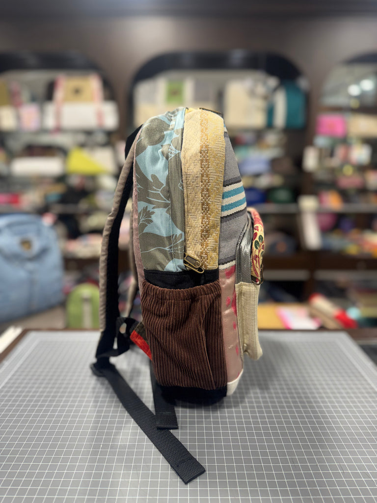 Lillies 🥀 Mini-Royal BeeKeeper Backpack (Da Vinci Collection)