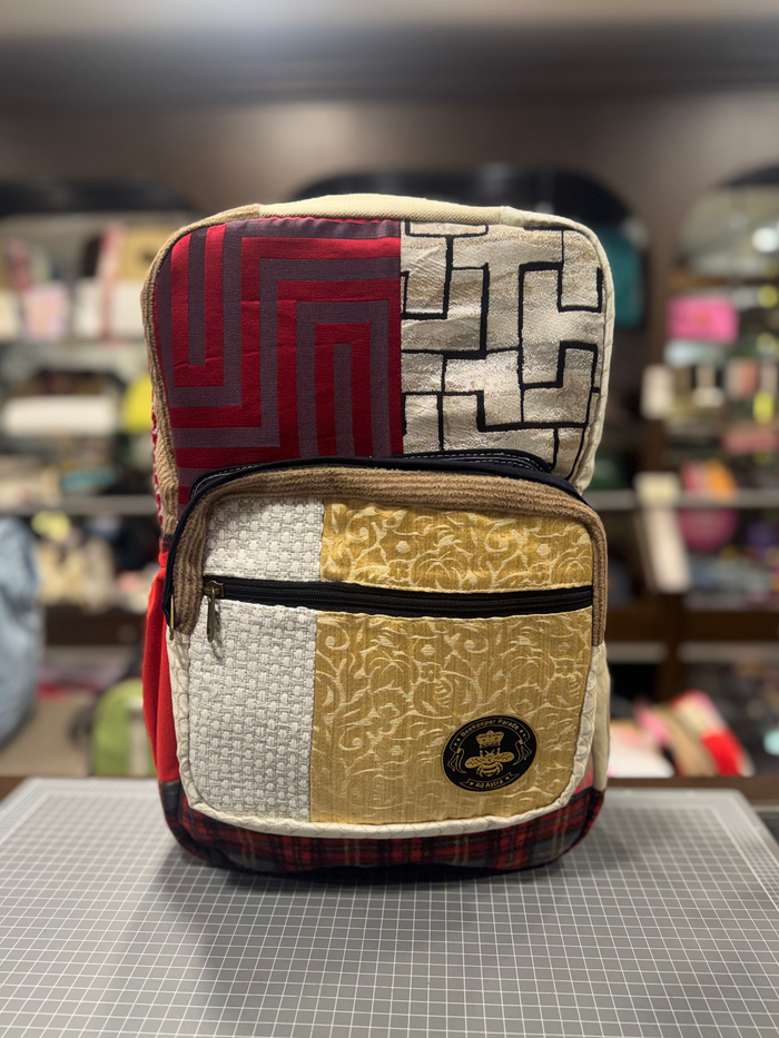 The Fun House 🎪 (Da Vinci Collection) BeeKeeper Backpack