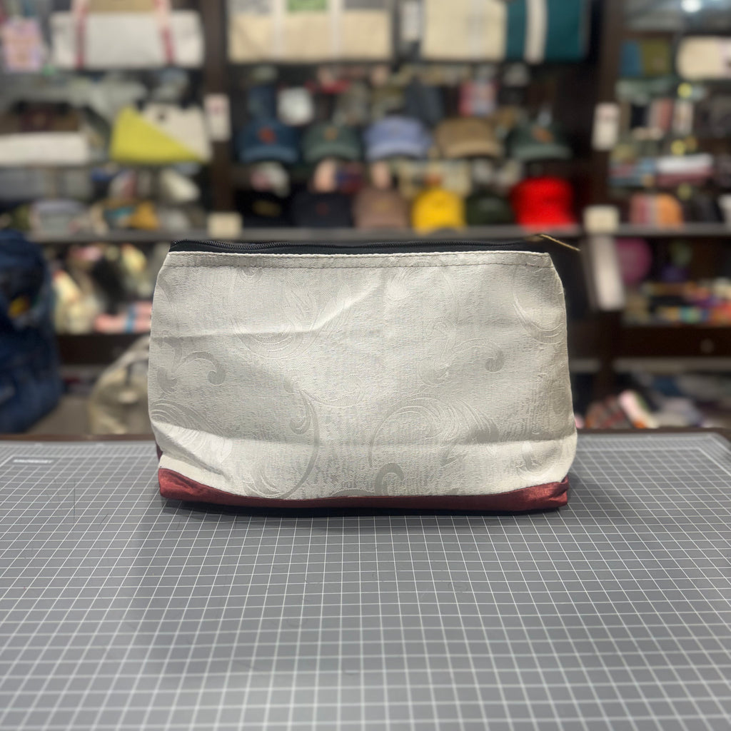 The Winery 🍷🍇 Large Toiletry + Makeup Bag