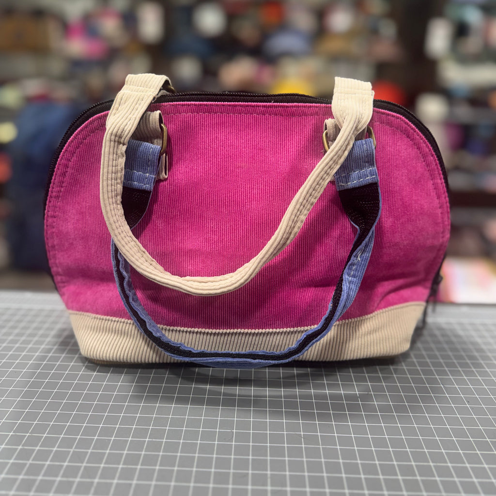 The Diamond Cut 💎 BeeKeeper Clamshell 🐚 Handbag