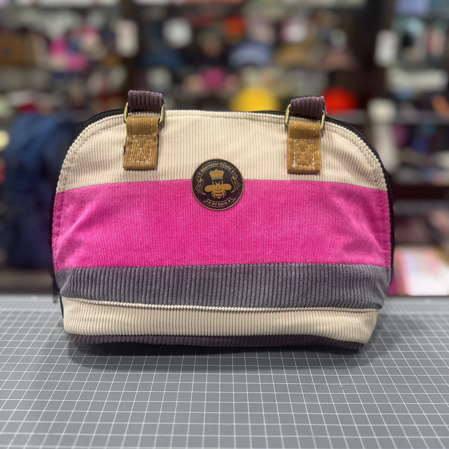 The Horizon 🌅 Corduroy BeeKeeper Clamshell 🐚 Handbag