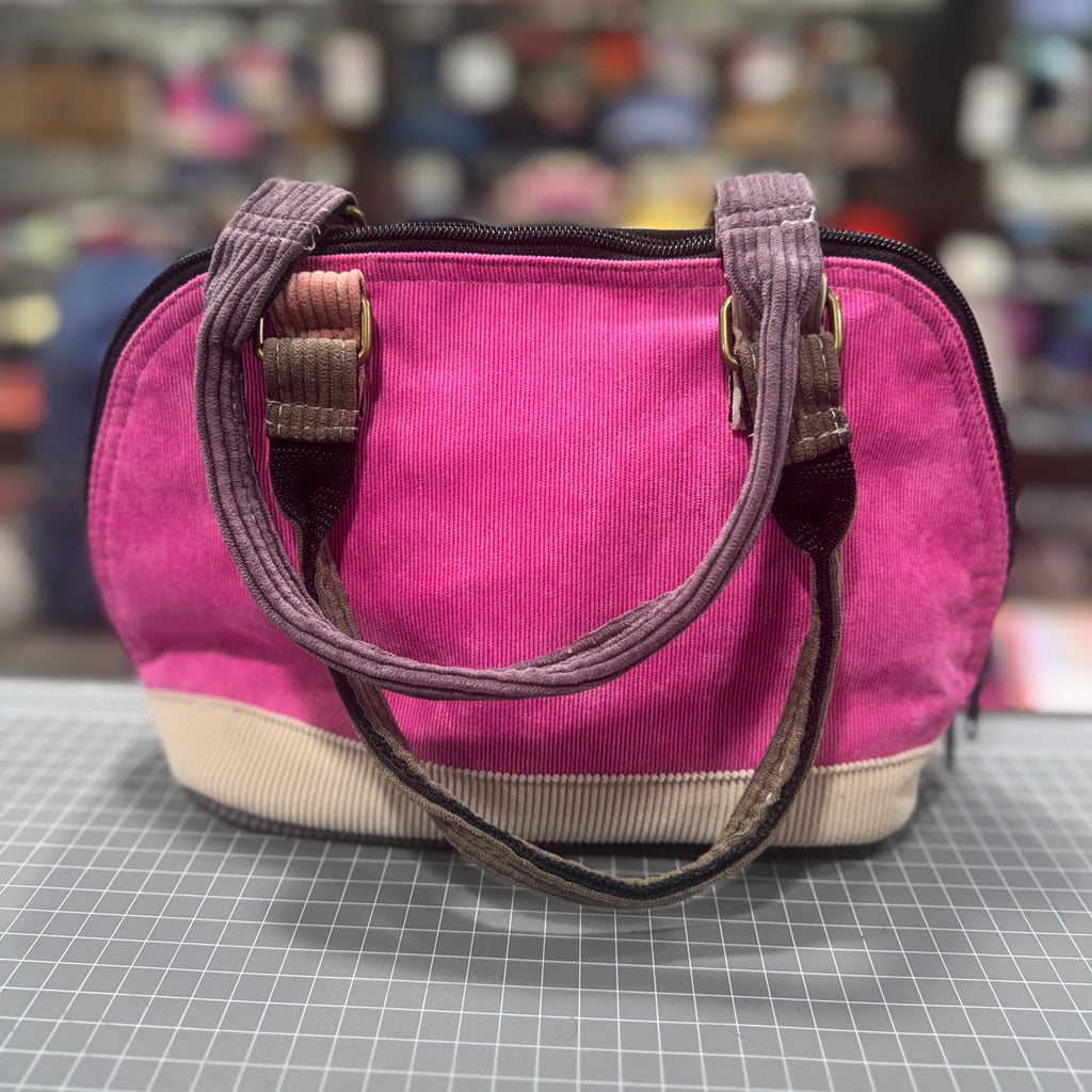 The Horizon 🌅 BeeKeeper Clamshell 🐚 Handbag