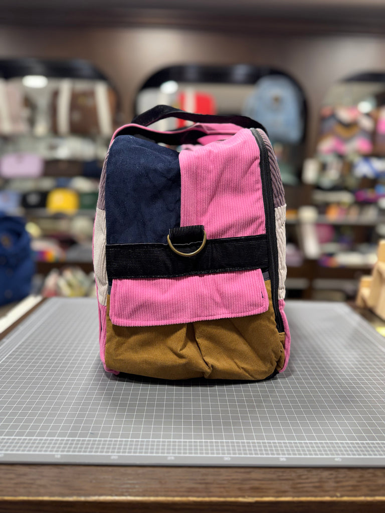 The Horizon 🌅 Corduroy Medium BeeKeeper Weekender (Da Vinci Collection)