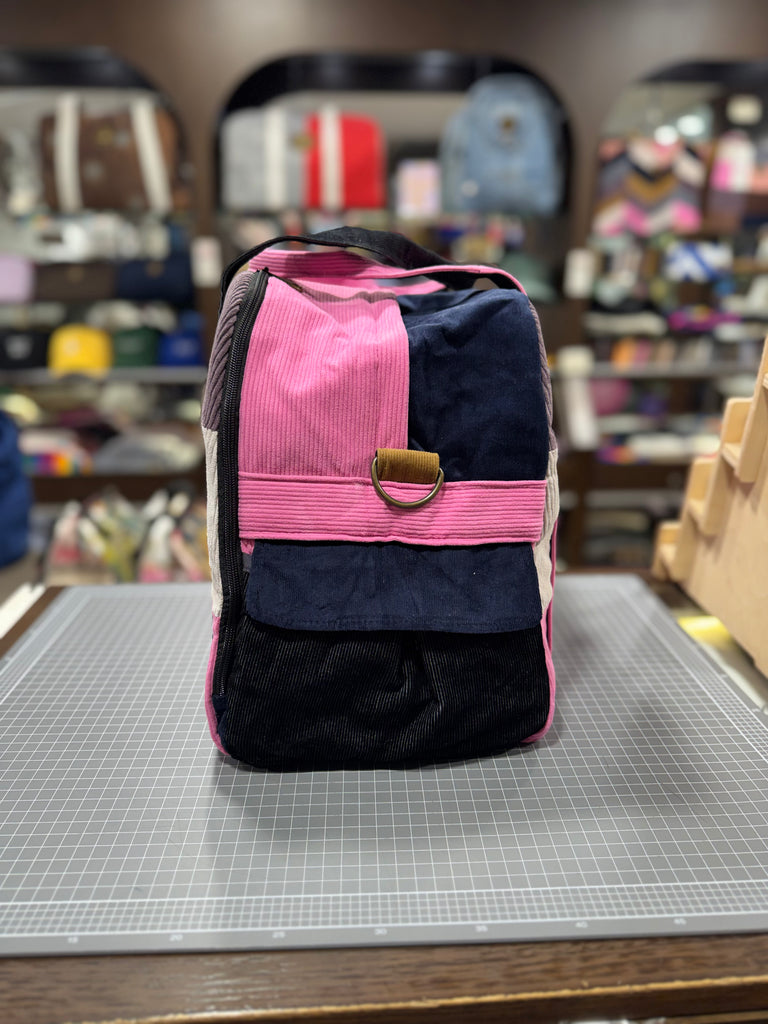 The Horizon 🌅 Corduroy Medium BeeKeeper Weekender (Da Vinci Collection)