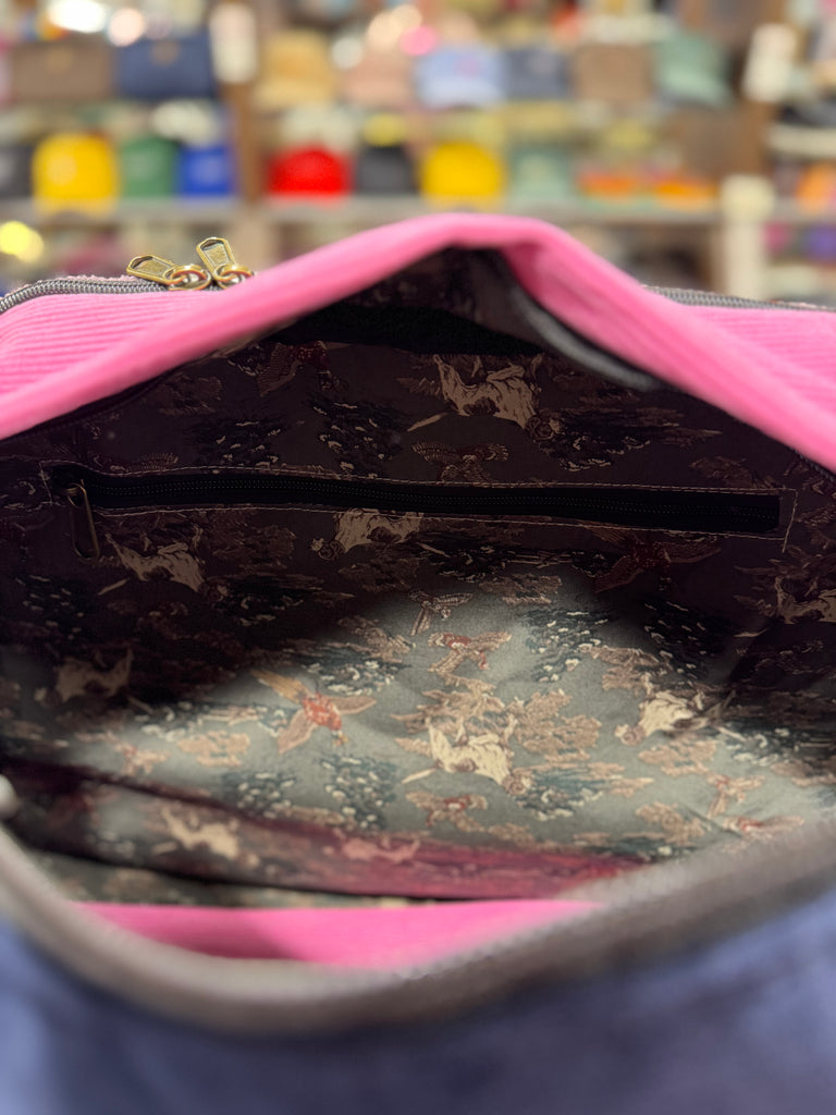 The Horizon 🌅 Corduroy Medium BeeKeeper Weekender (Da Vinci Collection)