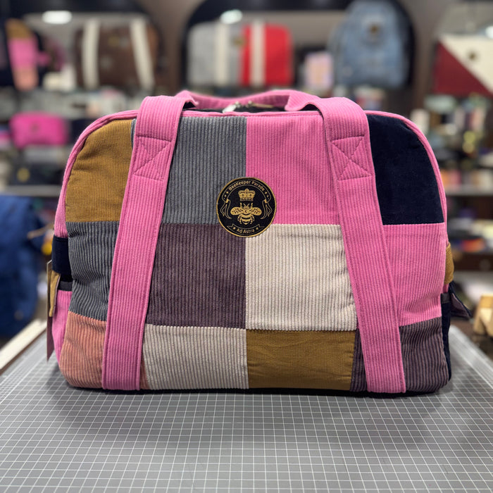The St. Tropez 🏺 Corduroy Medium BeeKeeper Weekender (Da Vinci Collection)