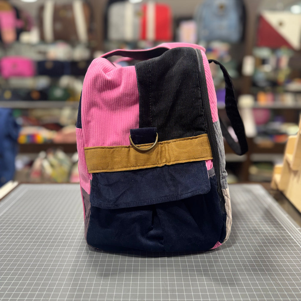 The St. Tropez 🏺 Corduroy Medium BeeKeeper Weekender (Da Vinci Collection)