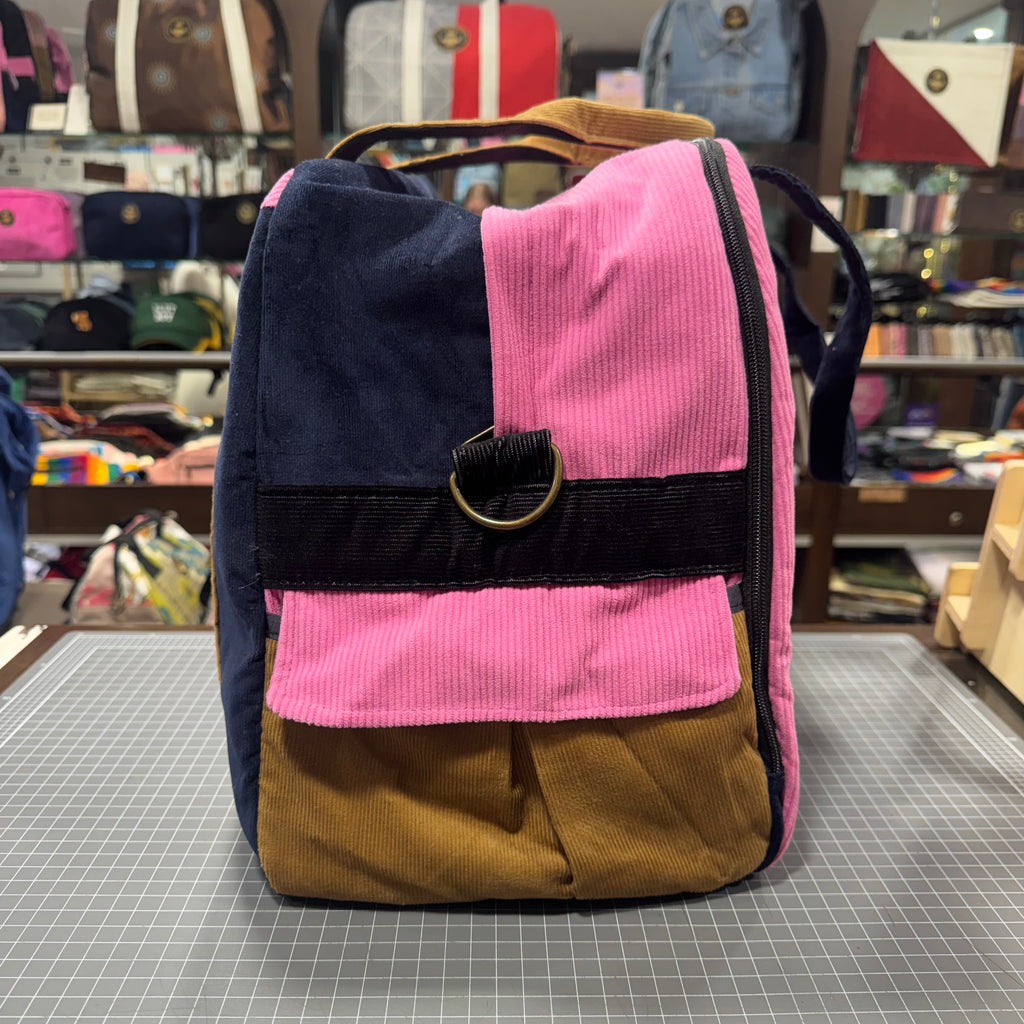 The Heart ❤️ Corduroy Medium BeeKeeper Weekender (Da Vinci Collection)