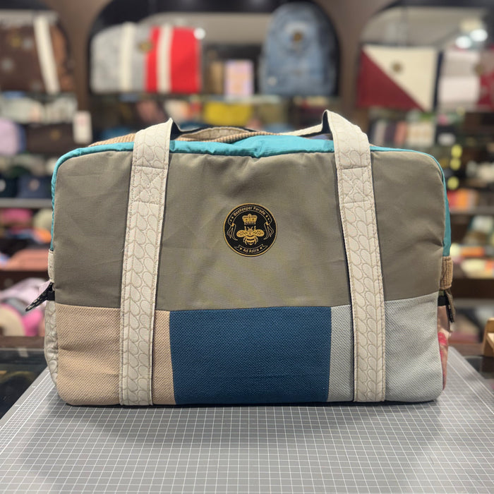 The Riverbank 🏞 Large BeeKeeper Weekender (Da Vinci Collection)