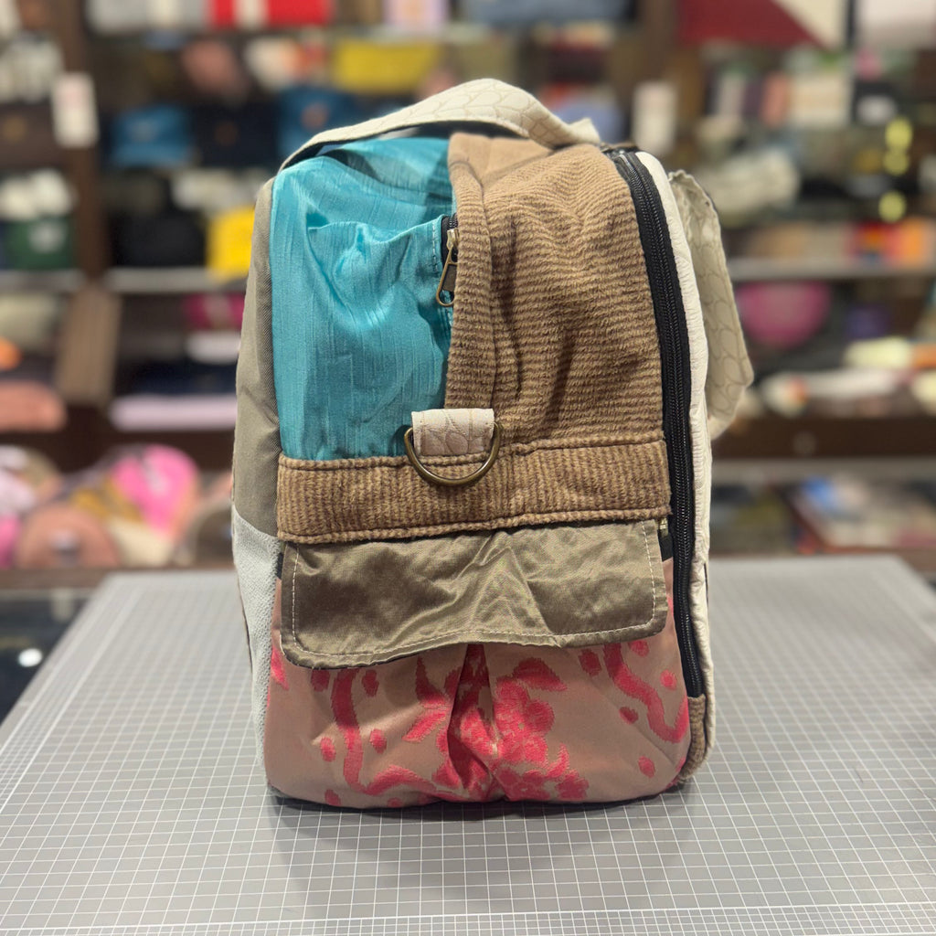 The Riverbank 🏞 Large BeeKeeper Weekender (Da Vinci Collection)