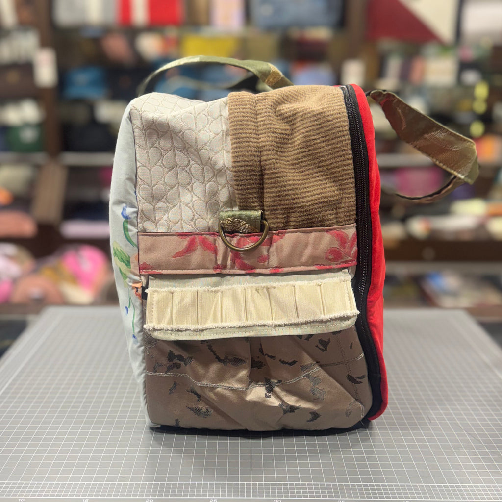 The Butterfly Garden 🦋 Large BeeKeeper Weekender (Da Vinci Collection)