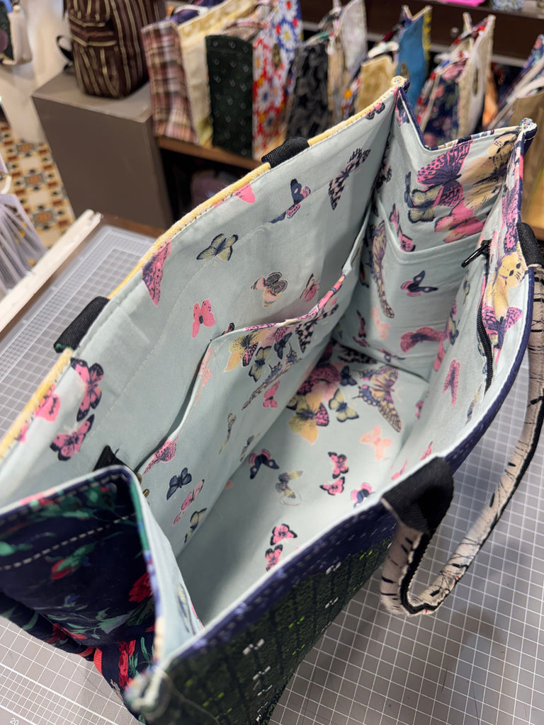 The Coral Garden 🪸 KOKYKAI BOOK TOTE