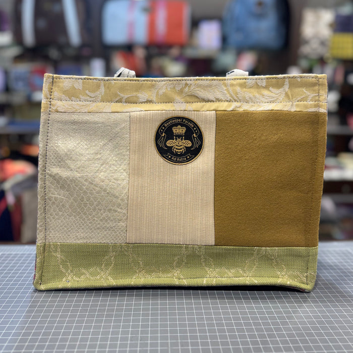 The Beachside Flowers 🏖 KOKYKAI BOOK TOTE