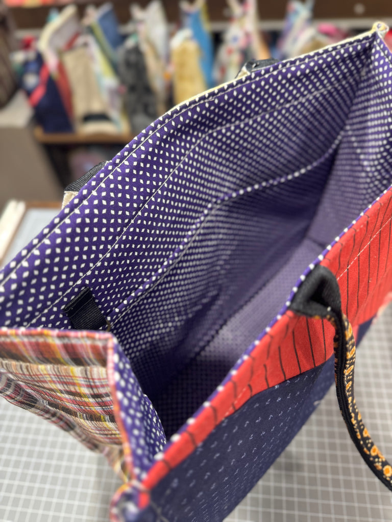 The Beachside Flowers 🏖 KOKYKAI BOOK TOTE