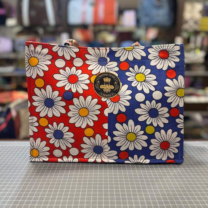 The Oh, Daisy! 🌼 KOKYKAI BOOK TOTE