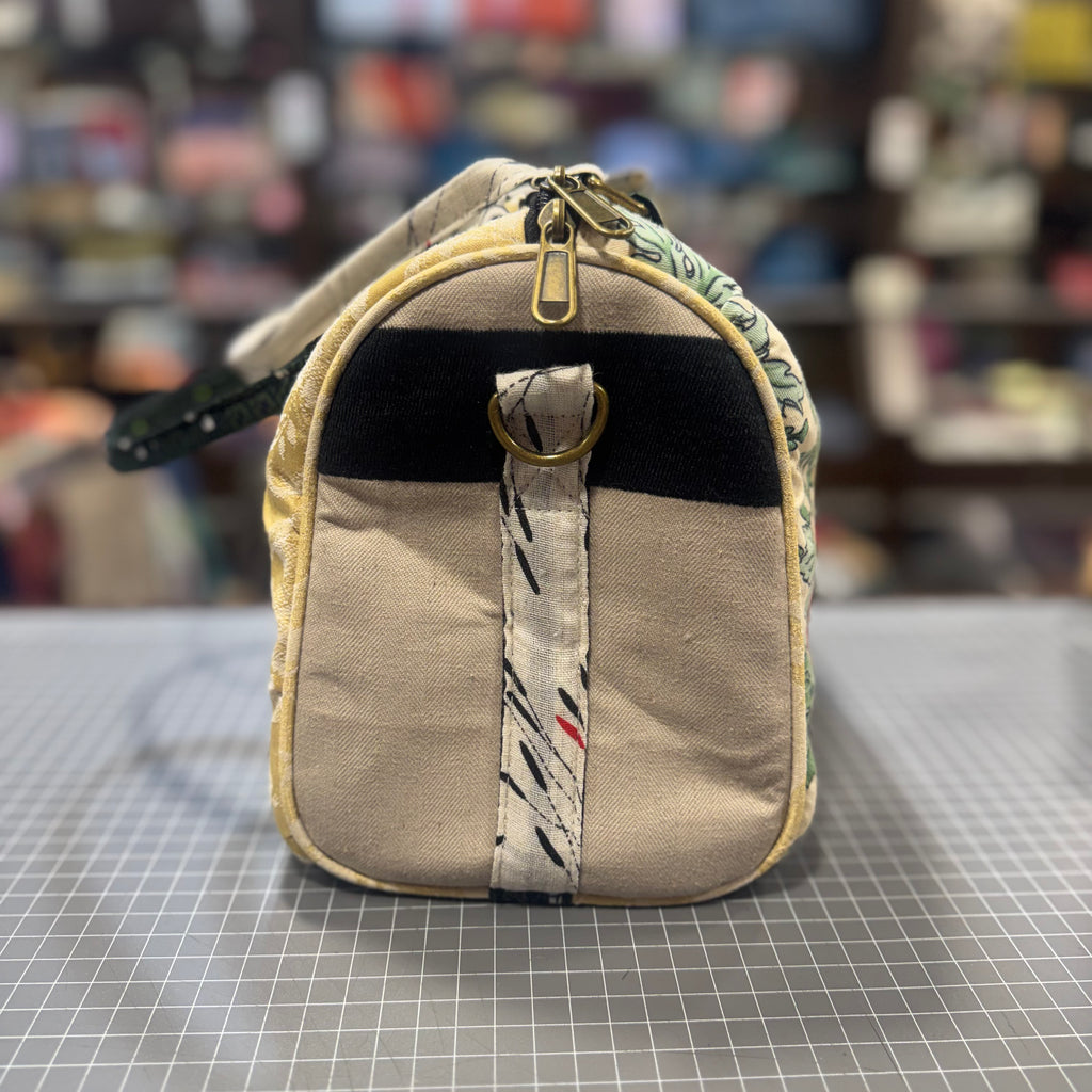 The Flower Garden 🌹 BeeKeeper Mini Carry All Handbag