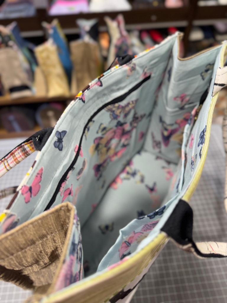 The Black Heart 🖤 KOKYKAI BOOK TOTE