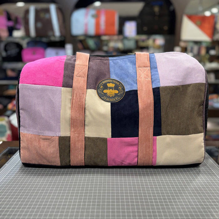 The St. Tropez 🏺 Corduroy BeeKeeper Carry-All (Da Vinci Collection)