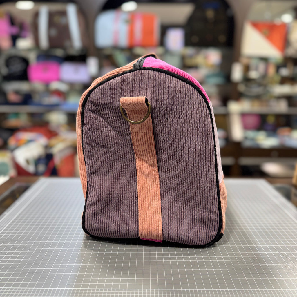 The St. Tropez 🏺 Corduroy BeeKeeper Carry-All (Da Vinci Collection)