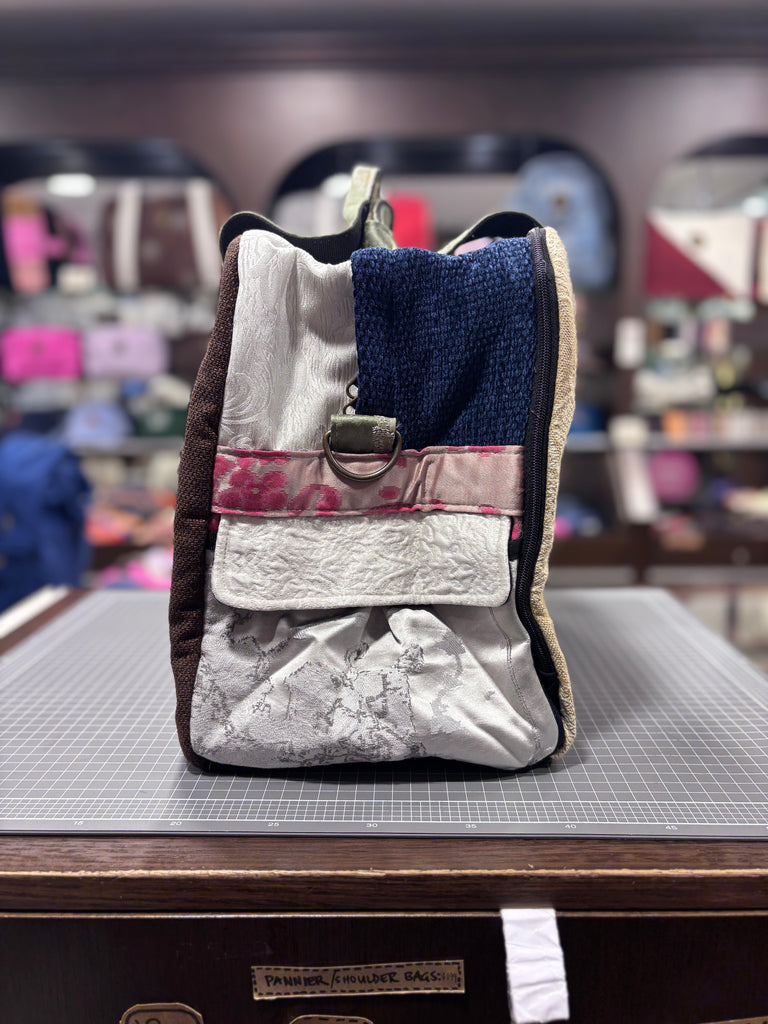 The Victorian 🕯 Large BeeKeeper Weekender (Da Vinci Collection)