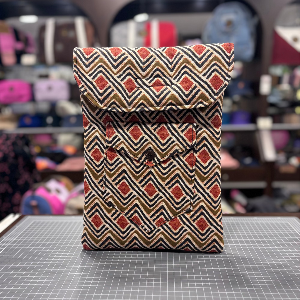 The Outback 🏜 13.3inch BeeKeeper Laptop Sleeve