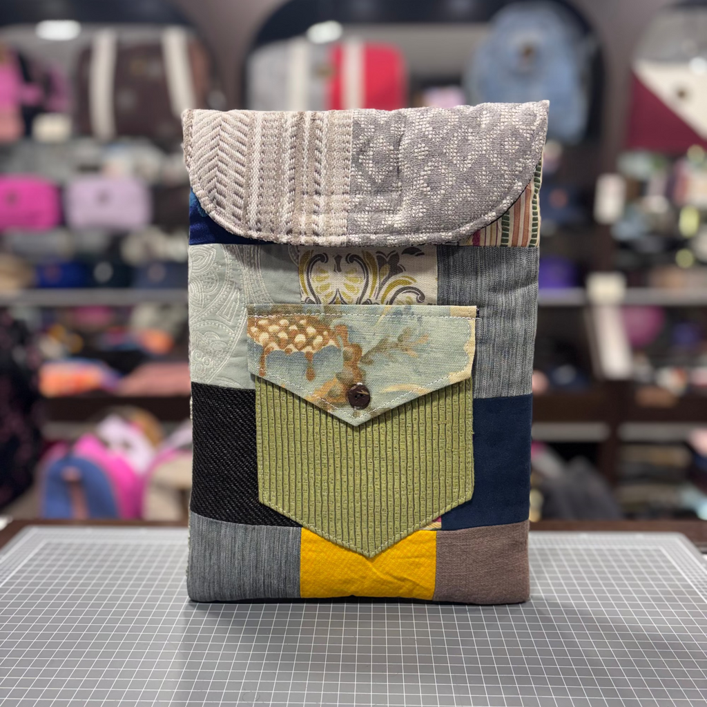 The Diamonds No. 3 ♦️ 13.3inch BeeKeeper Laptop Sleeve