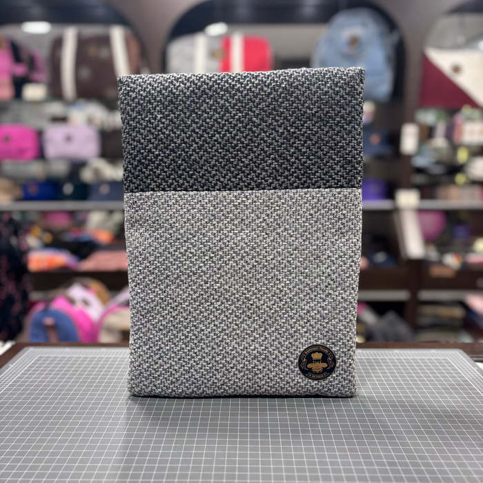 The Knitted Sweater 🧶  13.3inch BeeKeeper Laptop Sleeve