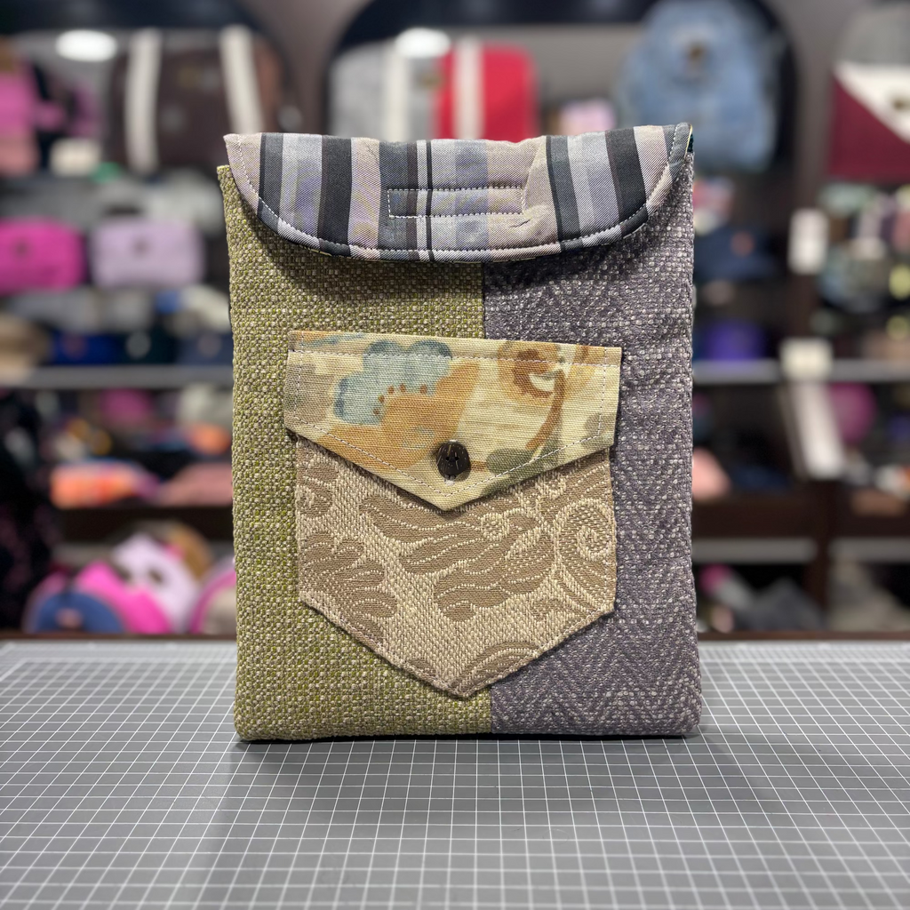 The Dark Stripe 👔 10.5 inch BeeKeeper Tablet/iPad Sleeve