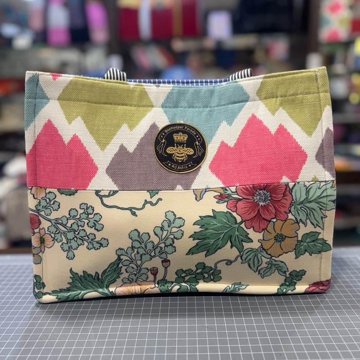 The Bird in the Backyard 🕊 KOKYKAI BOOK TOTE