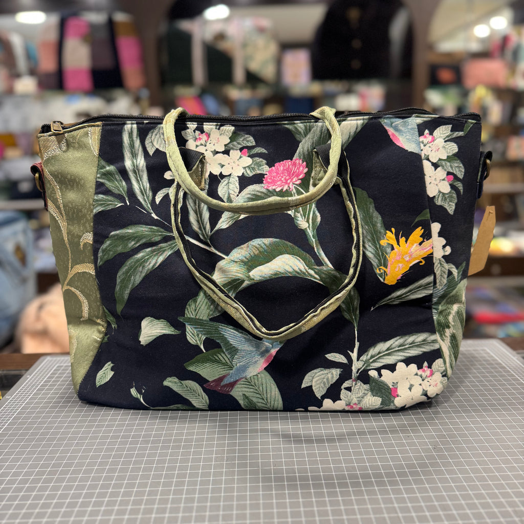 The Tropical 🌺 KOKYKAI LOTUS HANDBAG