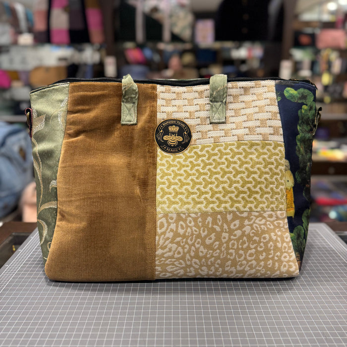 The Golden Garden ⚜️ KOKYKAI LOTUS HANDBAG