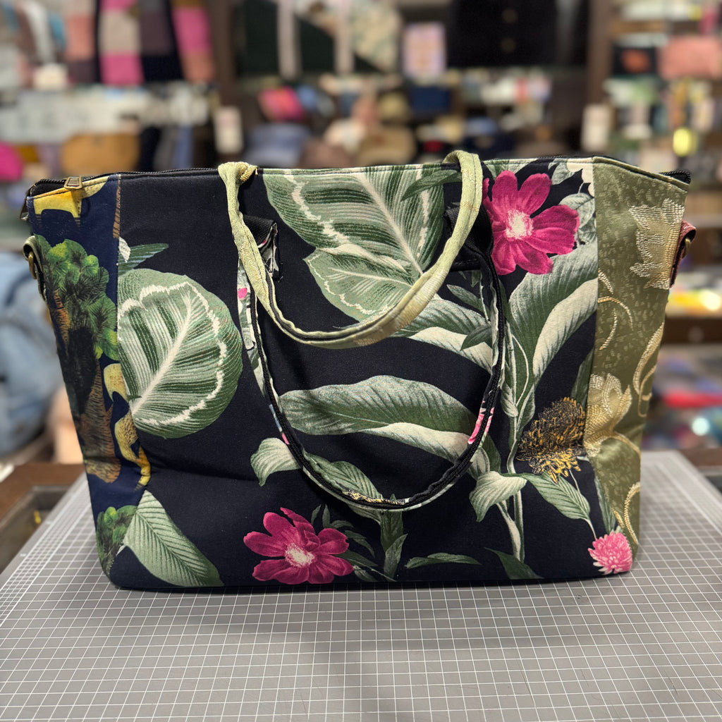 The Golden Garden ⚜️ KOKYKAI LOTUS HANDBAG
