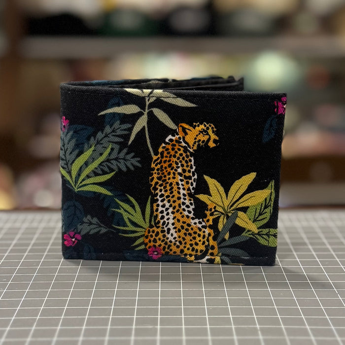 The Midnight Jungle 🐆 BeeKeeper Wallet