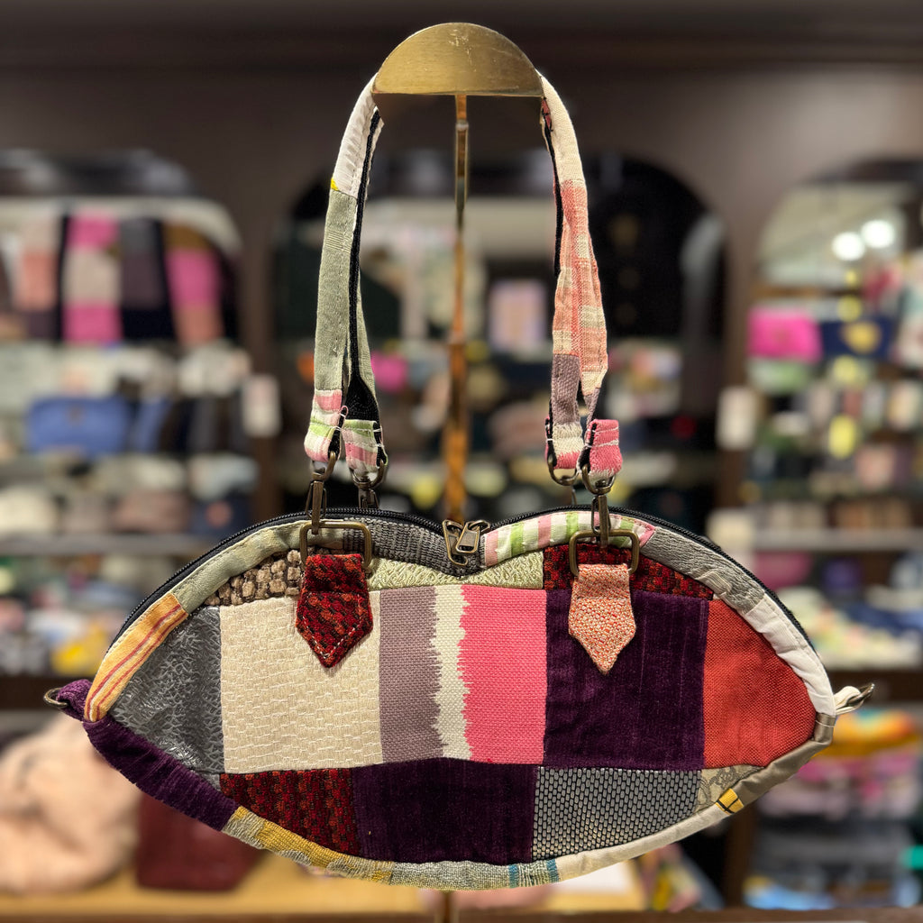 The St. Tropez No. 4 🏺 KOKYKAI BACI KISS CLUTCH 💋
