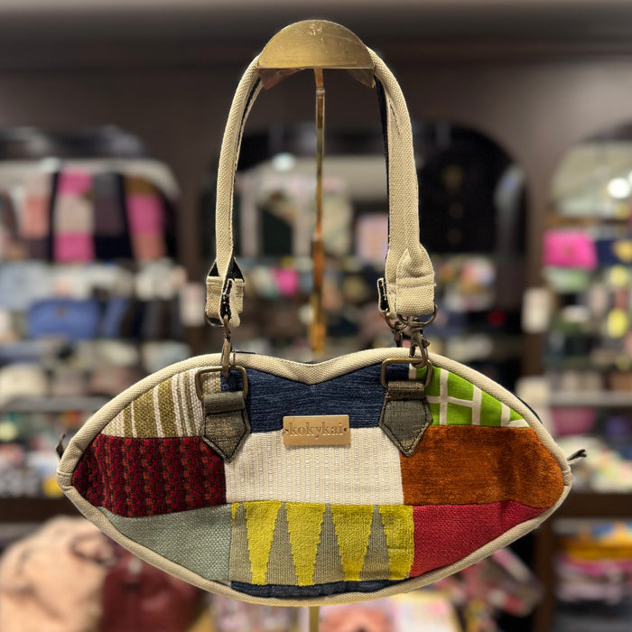 The St. Tropez No. 1 🏺 KOKYKAI BACI KISS CLUTCH 💋