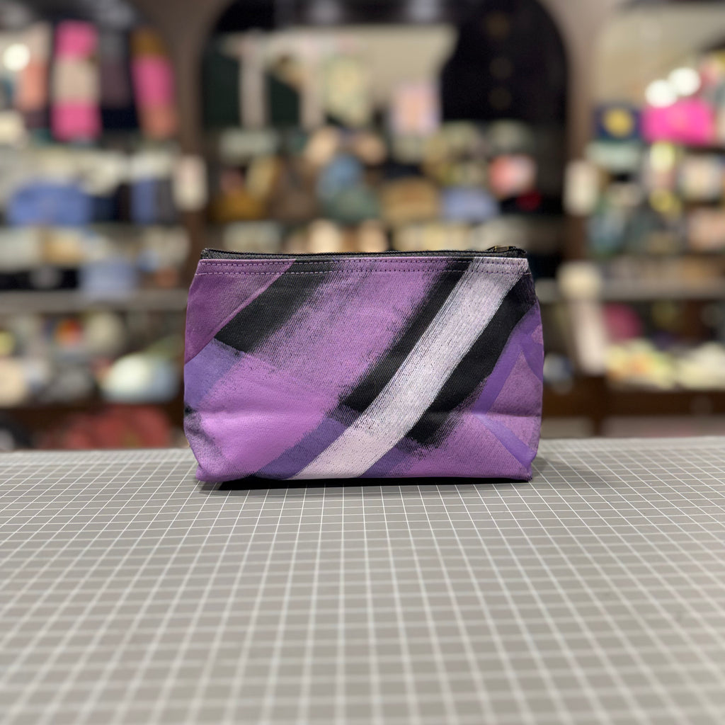 The Painted Canvas No. 6 🧑‍🎨 Small Toiletry + Makeup Bag 🚃 Melbourne Collection
