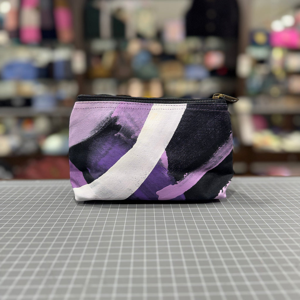 The Painted Canvas No. 7 🧑‍🎨 Small Toiletry + Makeup Bag 🚃 Melbourne Collection